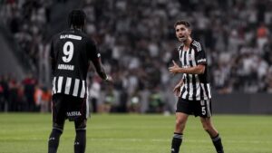 Beşiktaş'ta Demir Ege Tıknaz'dan Göztepe maçı sonrası hakem tepkisi!
