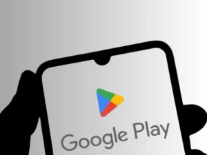 Google Play uygulama yorumlarını yapay zeka ile tek paragrafta topluyor