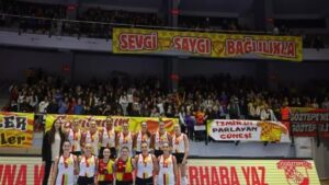 23 yıl aradan sonra lige dönen Göztepe zor günler yaşıyor!