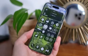 Apple iOS 26 ile iPhone’a holografik görünüm verdi!