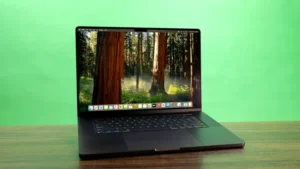 Apple MacBook Pro yeniden doğuyor: OLED ve dokunmatik ekran çağı başlıyor