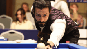 Ekin Koç, Bilardo Efsanesi Semih Saygıner’i Canlandırıyor: “Usta” Çok Yakında Netflix’te!