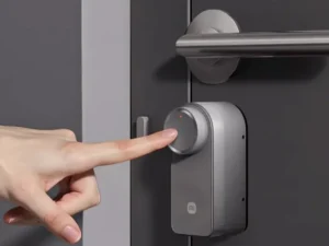 Xiaomi kurulum gerektirmeyen akıllı kilidini tanıttı