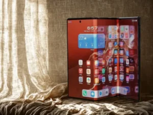 Üç katlı telefon dönemi başlıyor mu? Galaxy Tri-Fold ABD pazarına hazırlanıyor