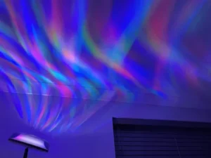 Govee Uplighter Zemin Lambası evde kuzey ışıkları etkisi yaratıyor