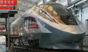 Dünya rekoru kıran CR450 hızlı trenin bilinmeyen özellikleri neler?