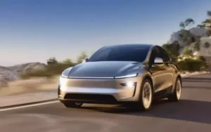 Robotaxi pilot programı, güvenlik ve veri açıklığı tartışmalarının merkezine yerleşti.