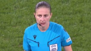 A Milli Kadın Futbol Takımı'nın Kosova maçı öncesi orta hakem baygınlık geçirdi