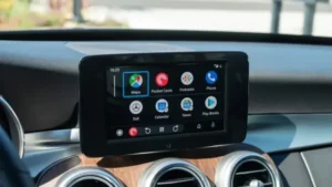 Android Auto yeniden doğuyor: Ana ekrana widget desteği geliyor