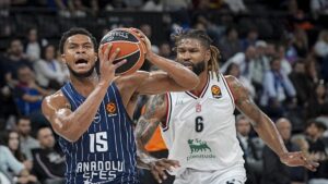 Anadolu Efes 2. uzatma sonunda Olimpia Milano'ya kaybetti