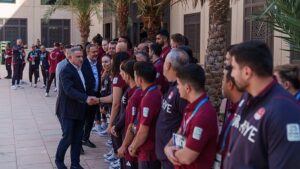 Bakan Bak'tan destek