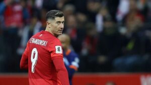 Barcelona'dan flaş transfer kararı! Lewandowski Fenerbahçe'ye giderse…
