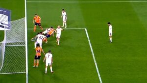 Başakşehir-Galatasaray maçında gol VAR kararı ile iptal edildi!
