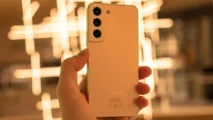 Samsung güç düğmesi artık çok daha akıllı: İşte One UI ile gizli özelleştirme yöntemi