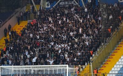 Beşiktaş tribünlerinden sert tepki! “Sergen gelecek, hesap verecek”