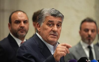 Beşiktaş'ta Serdal Adalı'dan Rafa Siva'ya 15 milyon Euro'luk ret