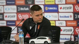 Bulgaristan Milli Futbol Takımı Teknik Direktörü Alexander Dimitrov: Travmayı aşmış olmamız gerekiyor