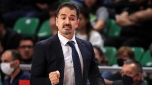 Bursaspor Basketbol'da Ahmet Çakı dönemi