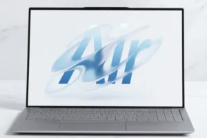 Dünyanın en hafif 16 inç dizüstü bilgisayarı Lenovo’dan