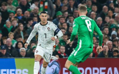 Cristiano Ronaldo kırmızı kart gördü, İrlanda evinde Portekiz'i devirdi!
