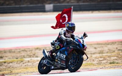 Dünya şampiyonu Toprak Razgatlıoğlu yurda döndü!