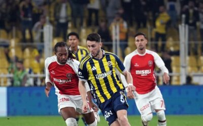 Fenerbahçe Fatih Karagümrük karşısında VAR incelemesinin ardından penaltı kazandı!