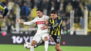 FENERBAHÇE HABERİ – Alvarez’in bacağı yara içinde kaldı! Hakem pozisyonu sarı kartla geçiştirdi