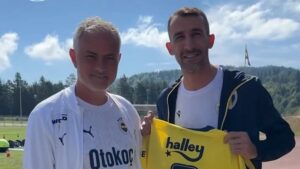 FENERBAHÇE HABERİ: Mehmet Topal'dan Jose Mourinho'ya tepki!