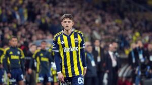 Fenerbahçe'de Szymanski'den flaş hareket! Tribünlerin ıslıklaması sonrası…