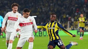 Fenerbahçe'nin penaltısına ofsayt engeli! VAR incelemesinin ardından…