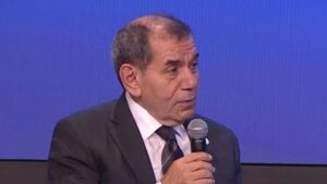 Galatasaray Başkanı Dursun Özbek: Bizi seyretmeye devam edin!