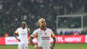 GALATASARAY HABERİ: Okan Buruk'tan beklenmedik karar: Icardi yeniden kulübeye!