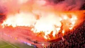 Hakem maça ara verdi! Tribün liderini böyle andılar