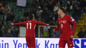 İtalya'da Kenan Yıldız rüzgarı! Çizme basını milli futbolcuyu övdü