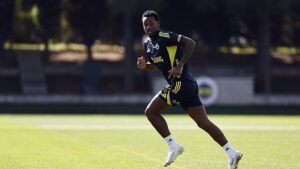 Jhon Duran'dan Galatasaray derbisi öncesi flaş talep!