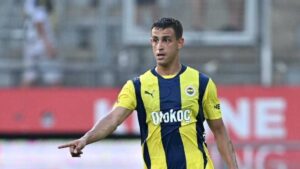 Kasımpaşa maçının ardından Fenerbahçe'de Bartuğ Elmaz stadyumdan sekerek ayrıldı!
