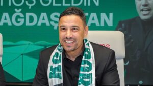 Konyaspor teknik direktör Çağdaş Atan ile 1,5 yıllık sözleşme imzaladı