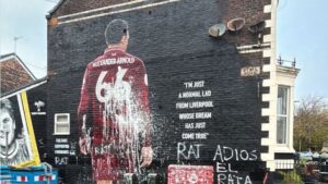 Liverpool'da Trent Alexander-Arnold'un duvar resmi tahrif edildi!