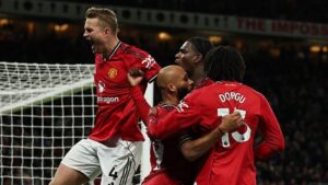 Manchester United 4-2 Brighton (MAÇ SONUCU-ÖZET)