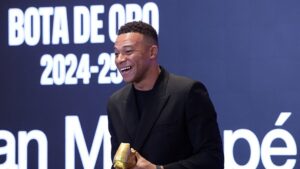 Mbappe, "Avrupa Altın Ayakkabı" ödülünü aldı
