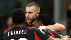 Milan 1-0 Roma (MAÇ SONUCU ÖZET)