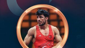 Milli güreşçimiz Ahmet Yılmaz dünya üçüncüsü oldu!
