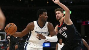 NBA'de Alperen Şengün "double-double" yaptı, Rockets serisini 5 maça çıkardı