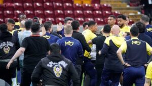 Olaylı derbinin mütaalası açıklandı! Mert Hakan Yandaş ve Jayden Oosterwolde…