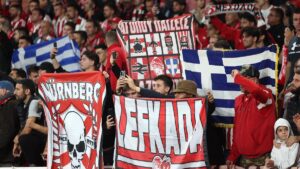 Olympiakos taraftarlarından İsrail takımlarına men çağrısı!