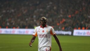 Osimhen Afrika'da yılın futbolcusu ödülünde finalde!