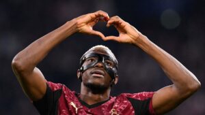 Osimhen ile ilgili flaş transfer iddiası! Gelecek sezon…