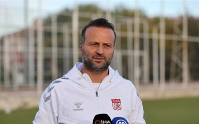 Özbelsan Sivasspor Teknik Direktörü Osman Zeki Korkmaz'dan istifa sorusuna yanıt: "Gündemimde yok"