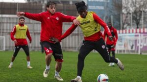 Samsunspor'dan Kayserispor maçı öncesi flaş karar!