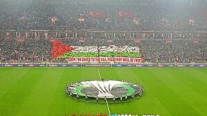 Samsunspor taraftarından Filistin'e destek koreografisi